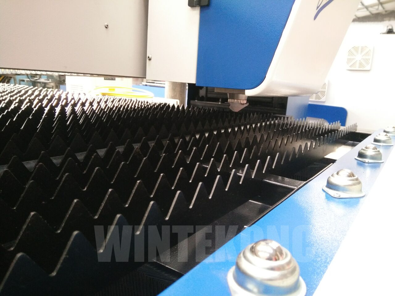 fiber laser cutting machine details