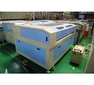 CCD automatic positioning laser machine for cutting printed paper leather cloting