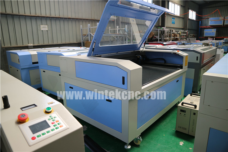 CCD automatic positioning laser machine